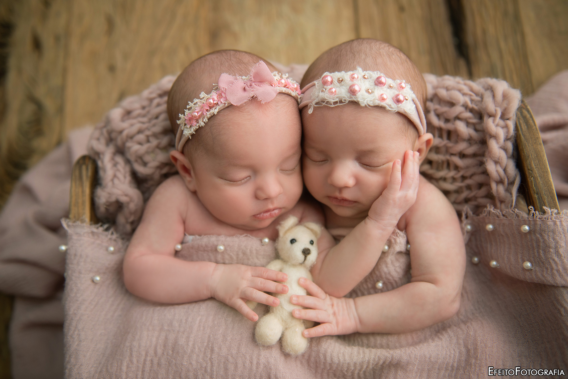 Vitória e Antonella  NEWBORN Roberta (118).jpg