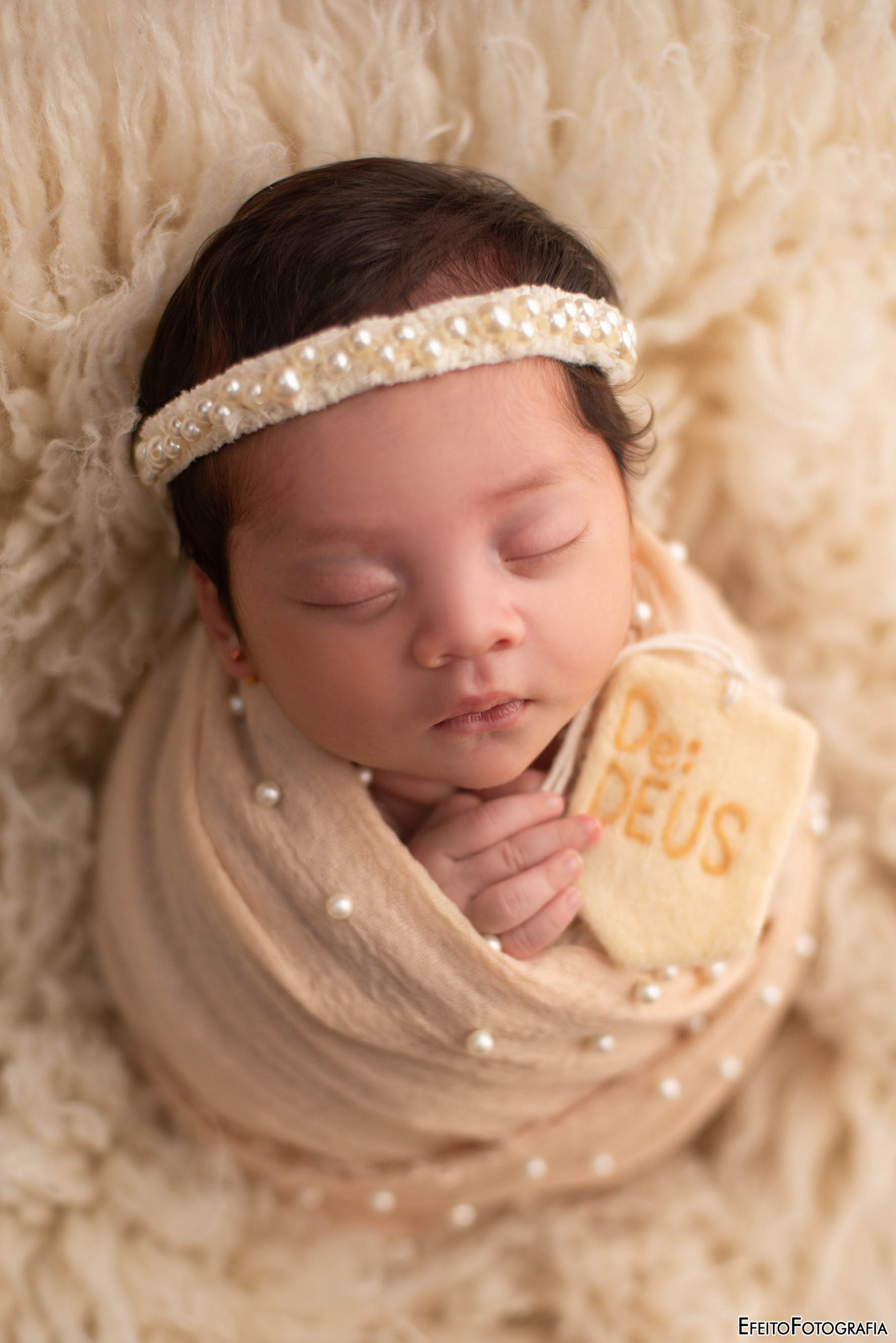 Liz NEWBORN Nicole 77463 (115).jpg